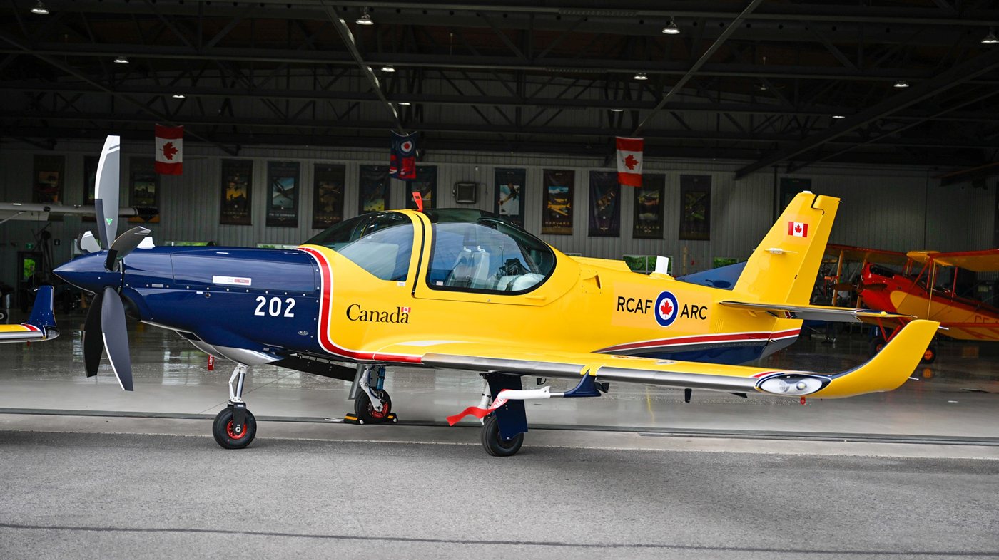 CT-102B Astra II C-GQAB